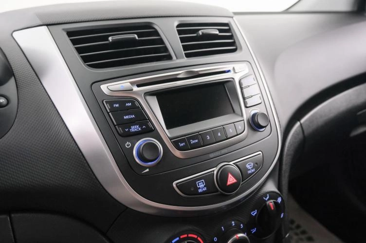 Hyundai Solaris 15 из 22