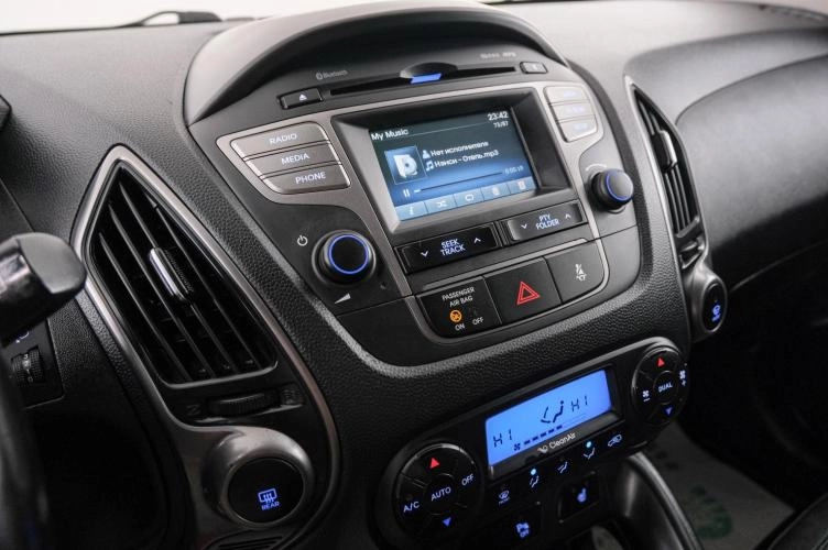 Hyundai ix35 15 из 23