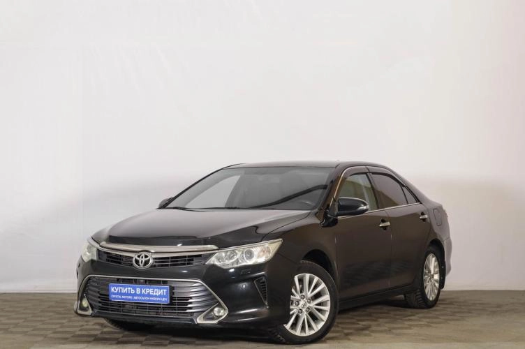 Toyota Camry 3 из 5