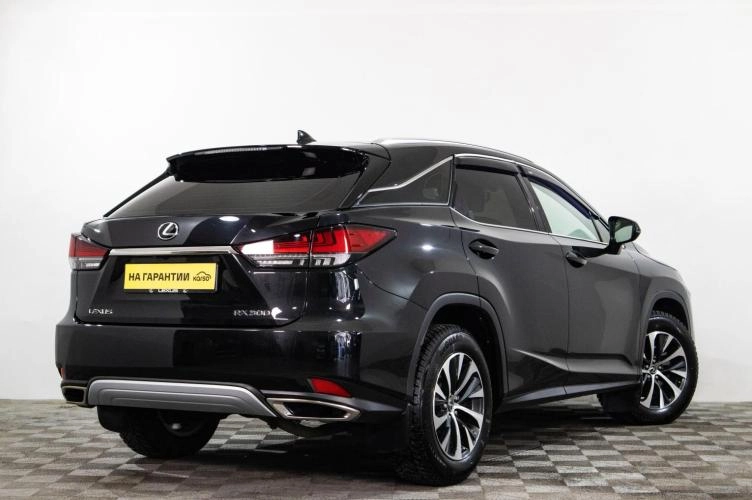 Lexus RX 4 из 5