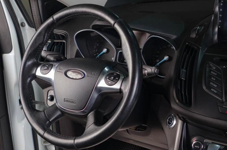 Ford Kuga 11 из 18