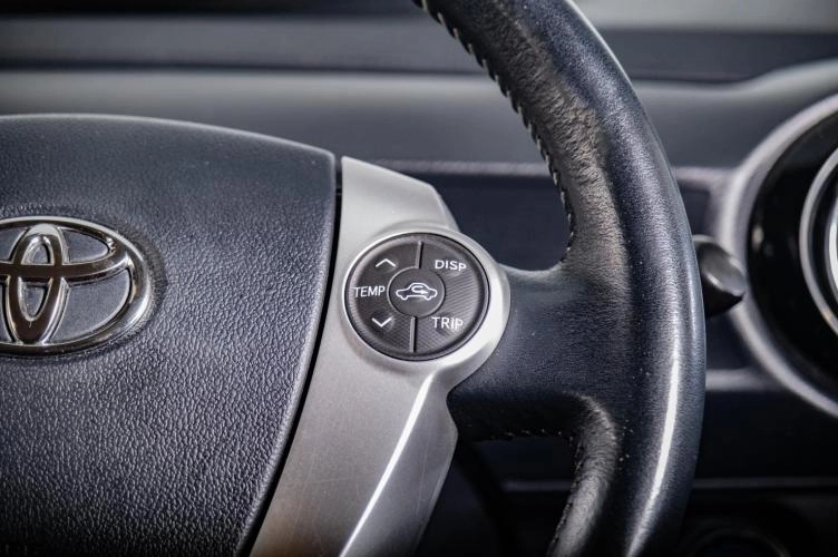 Toyota Aqua 11 из 22