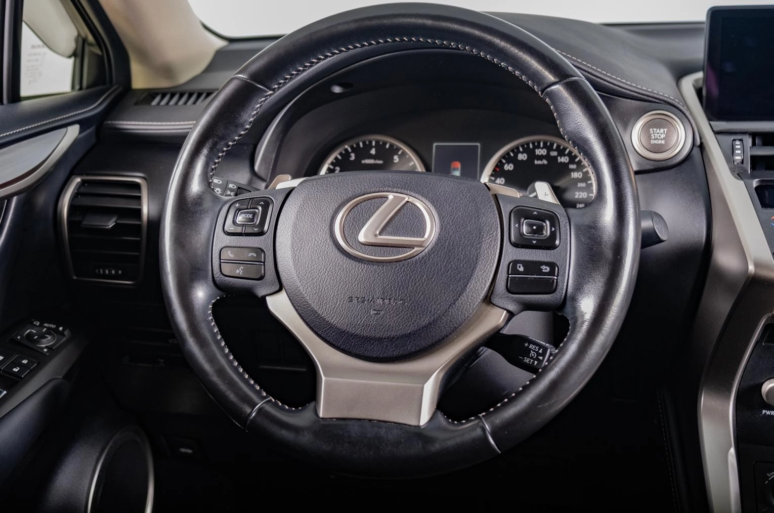 Lexus NX 10 из 20