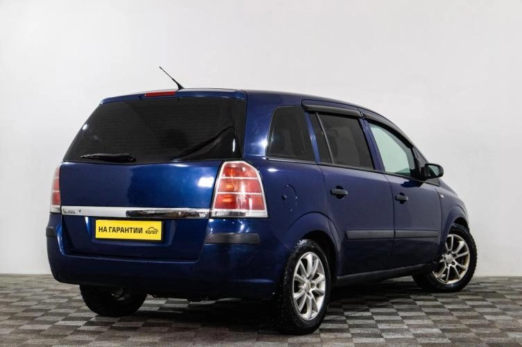 Opel Zafira 4 из 5