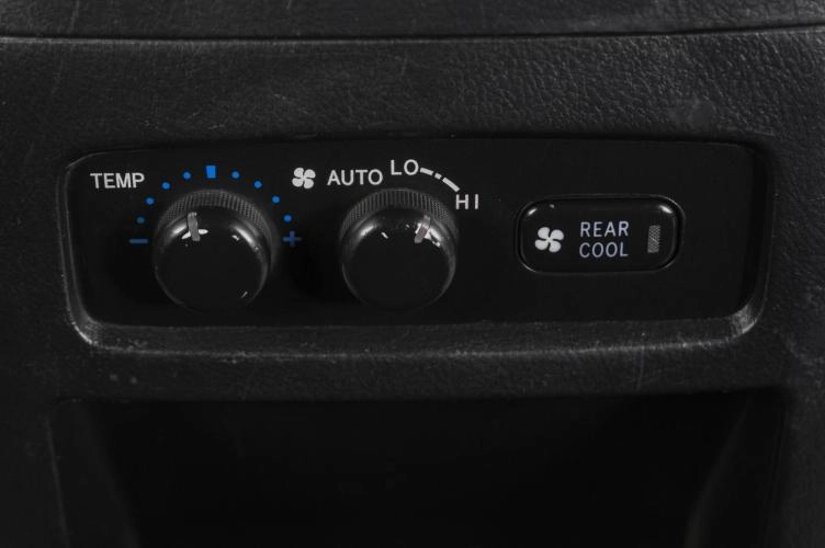 Toyota Land Cruiser Prado 26 из 27