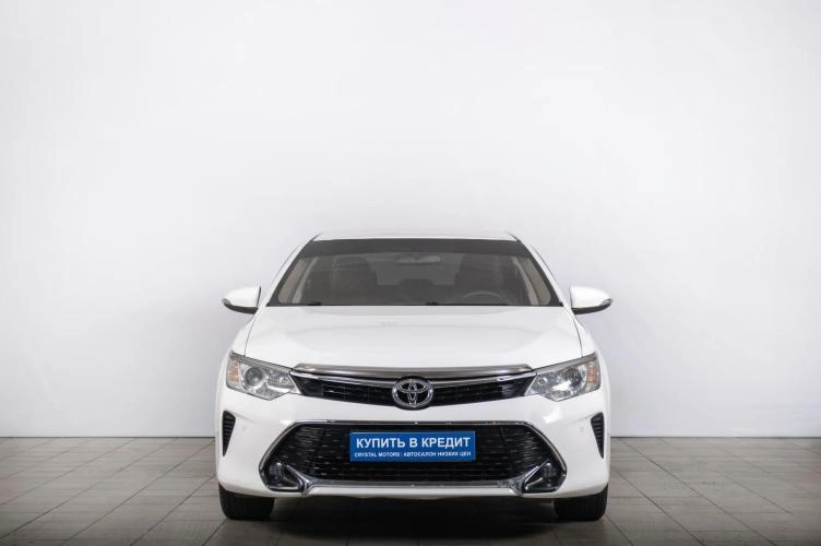 Toyota Camry 3 из 6