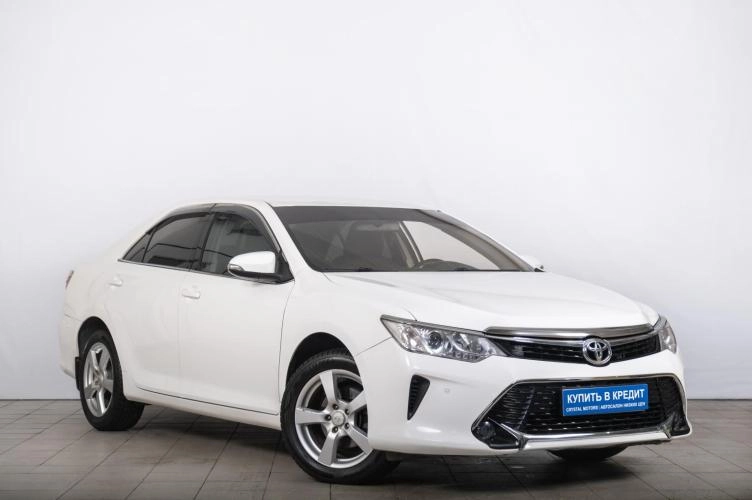Toyota Camry 1 из 6