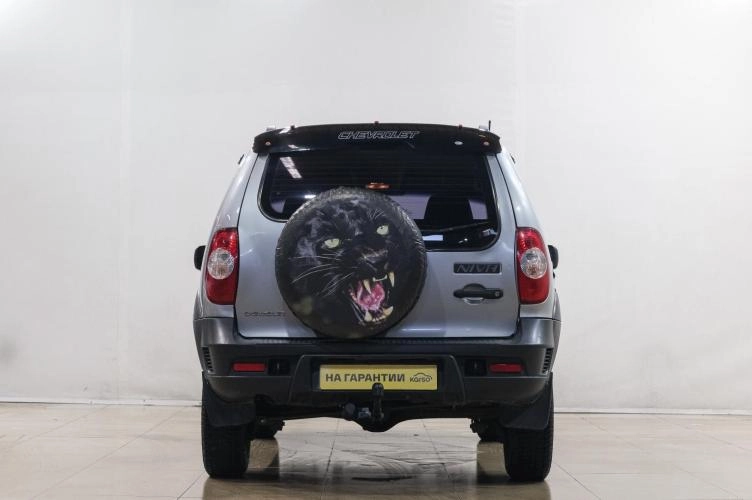 Chevrolet Niva 5 из 6