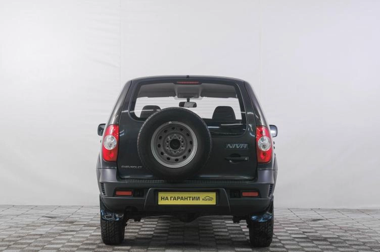 Chevrolet Niva 5 из 6
