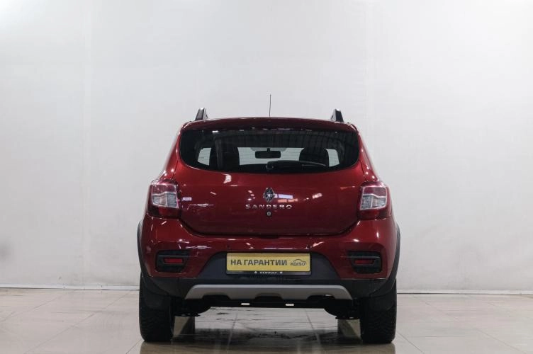 Renault Sandero Stepway 5 из 6