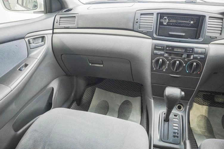 Toyota Corolla 15 из 19