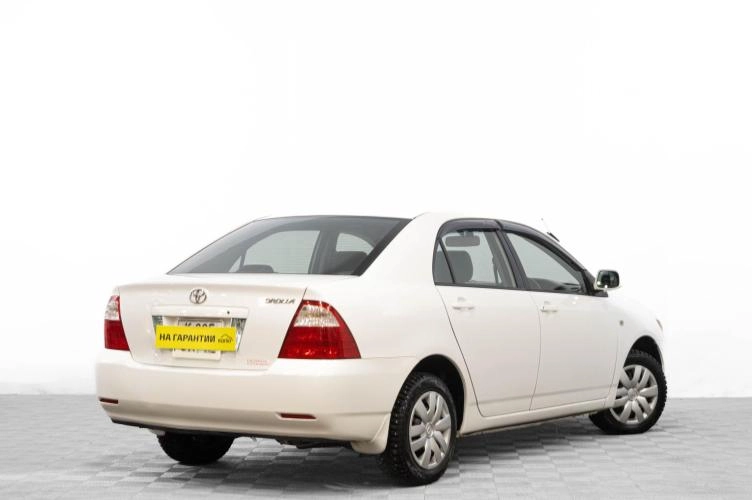 Toyota Corolla 4 из 5