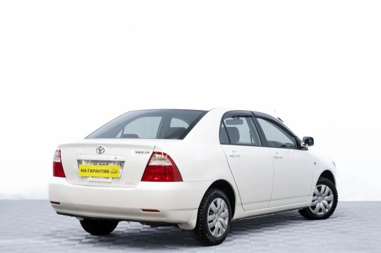 Toyota Corolla 4 из 5