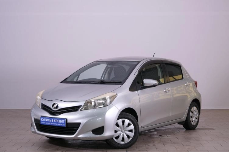 Toyota Vitz 3 из 5