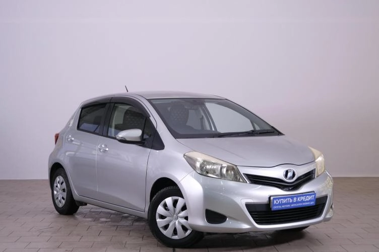 Toyota Vitz 1 из 5