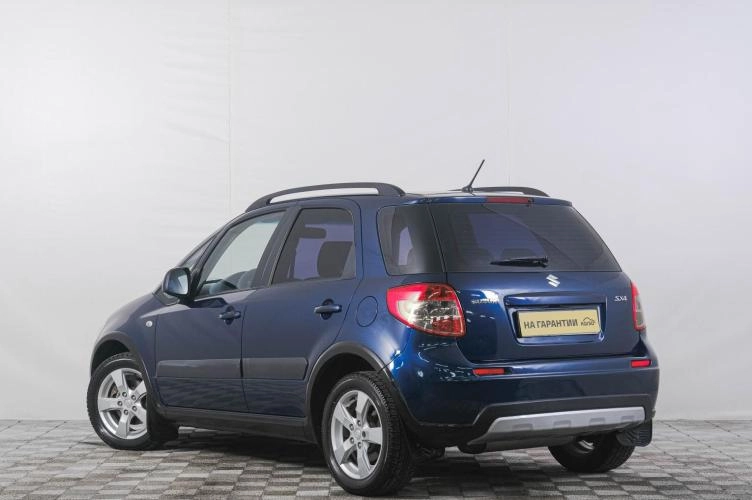 Suzuki SX4 4 из 5