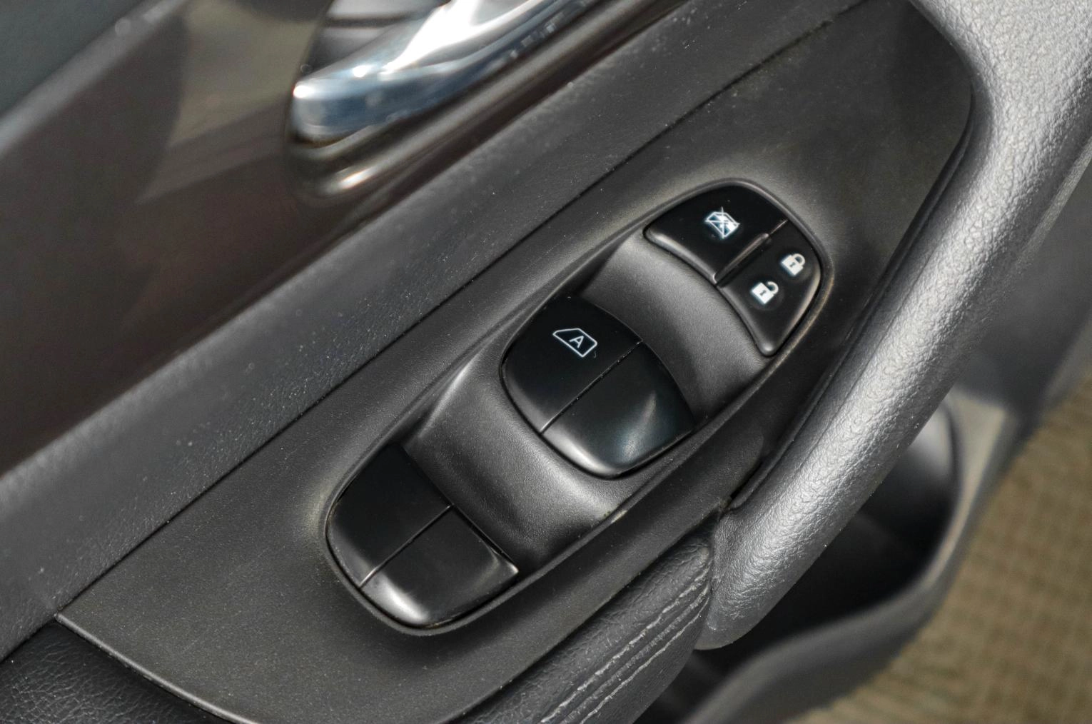 Nissan X-Trail 19 из 21