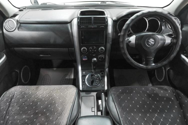 Suzuki Escudo 18 из 28