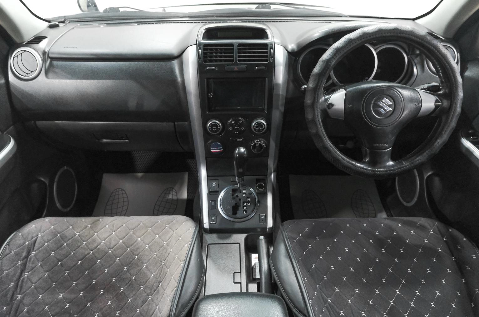 Suzuki Escudo 18 из 28