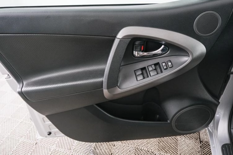 Toyota RAV4 19 из 22