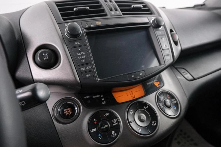 Toyota RAV4 15 из 22