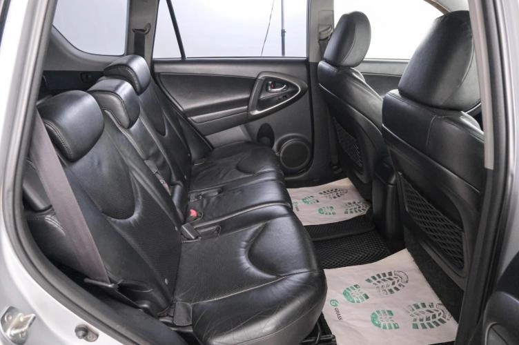 Toyota RAV4 21 из 22