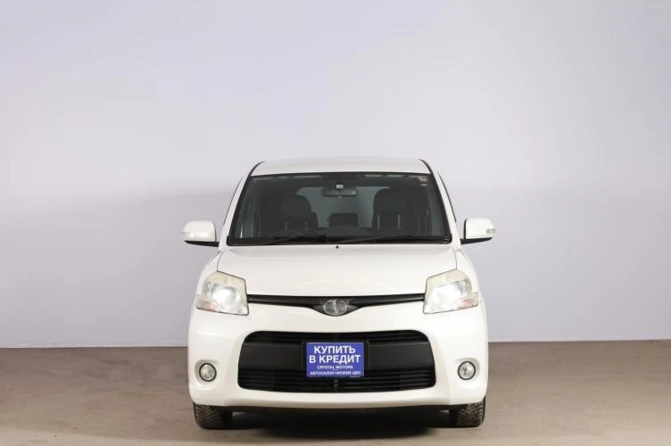 Toyota Sienta 2 из 6