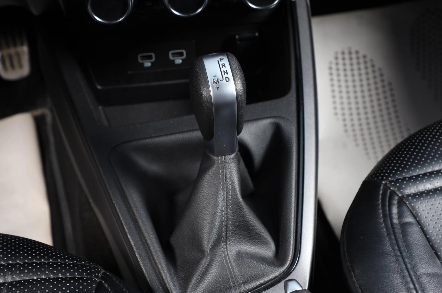 Renault Duster 16 из 18