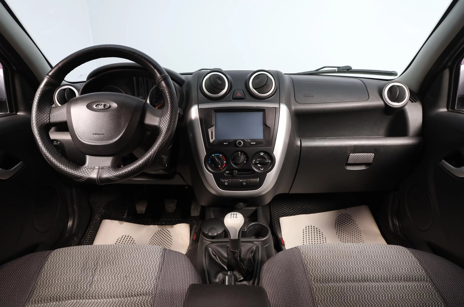 ВАЗ (LADA) Granta 10 из 16