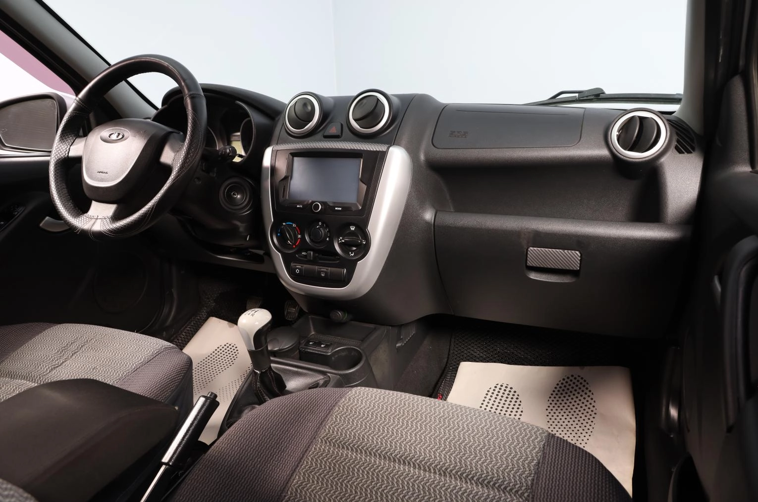 ВАЗ (LADA) Granta 9 из 16
