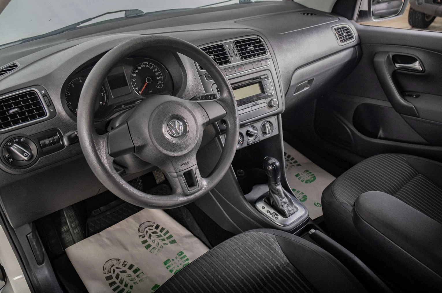 Volkswagen Polo 7 из 15