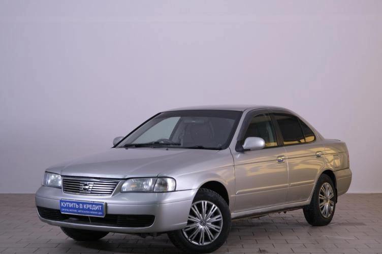 Nissan Sunny 3 из 5