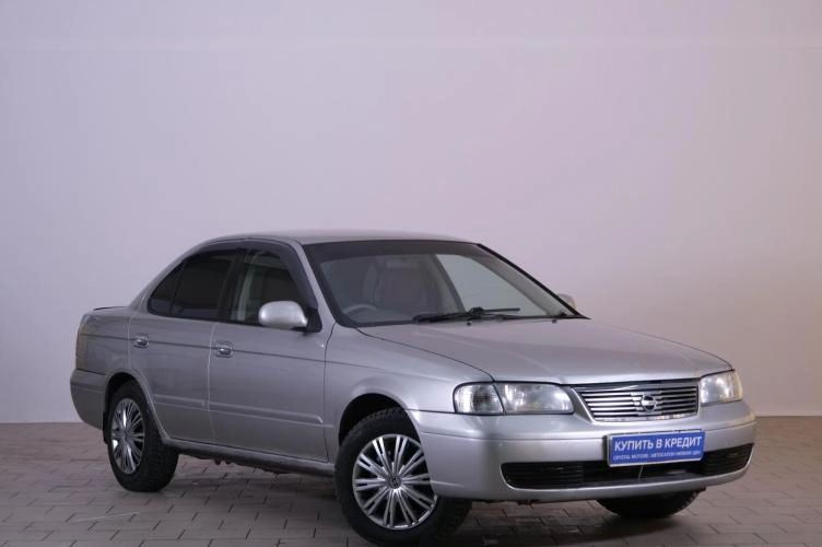 Nissan Sunny 1 из 5
