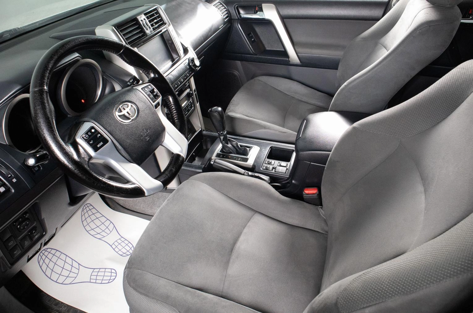 Toyota Land Cruiser Prado 8 из 17