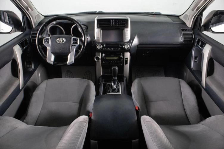 Toyota Land Cruiser Prado 12 из 17