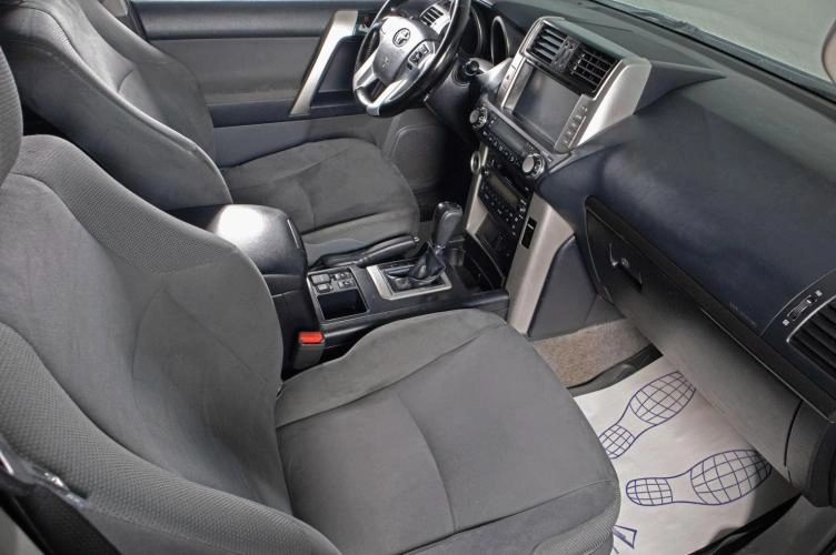 Toyota Land Cruiser Prado 9 из 17