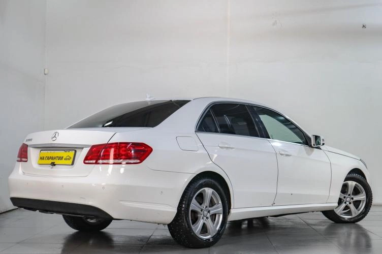 Mercedes-Benz E-класс 4 из 6