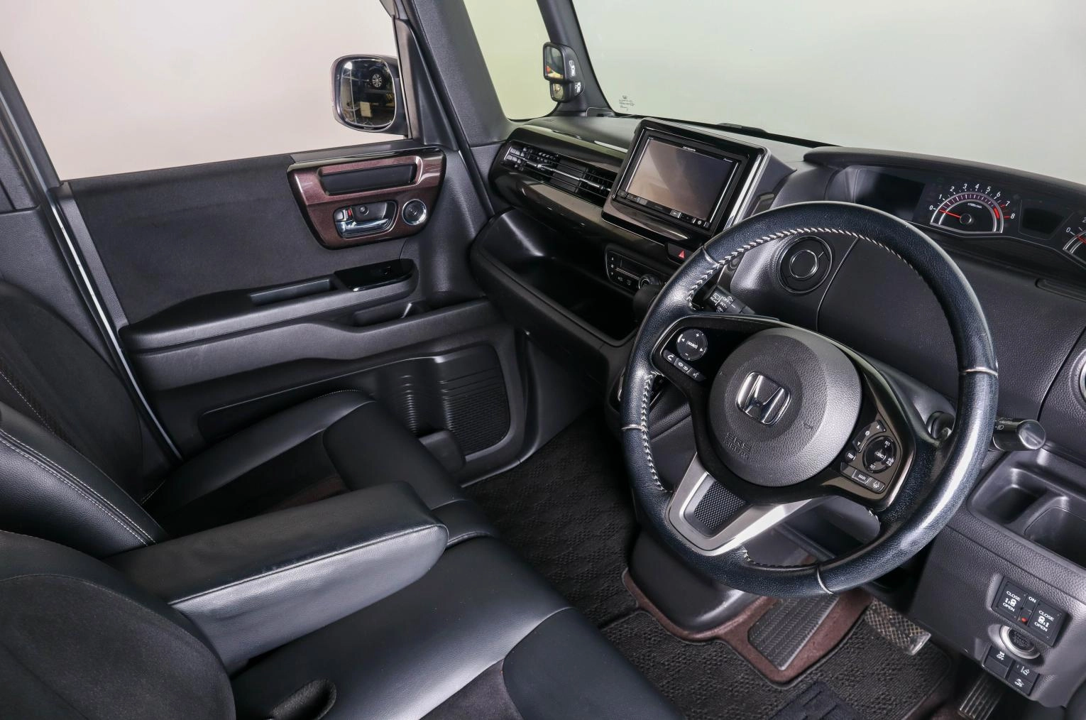 Honda N-BOX 9 из 24