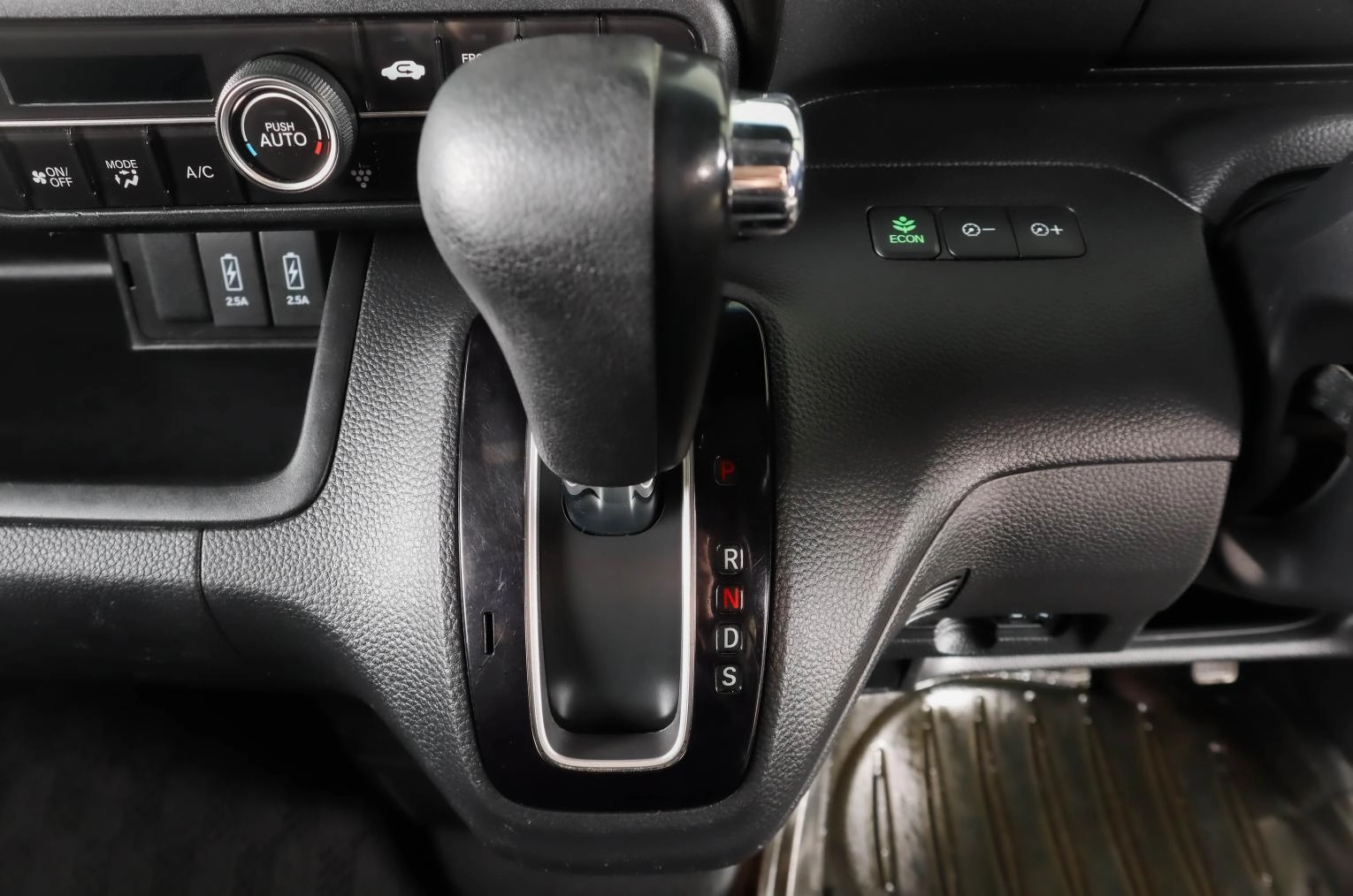 Honda N-BOX 22 из 24