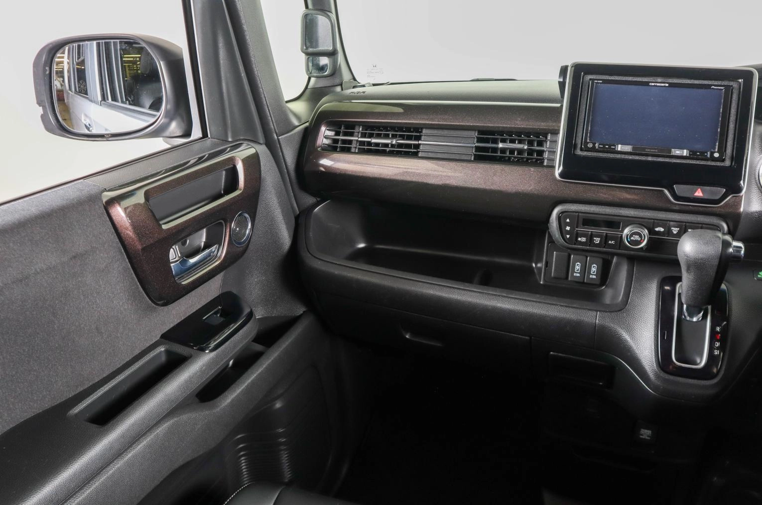 Honda N-BOX 13 из 24