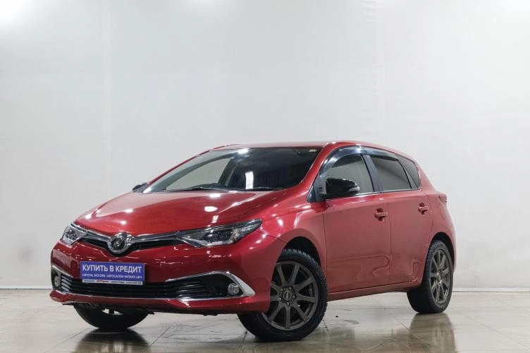 Toyota Auris 3 из 5