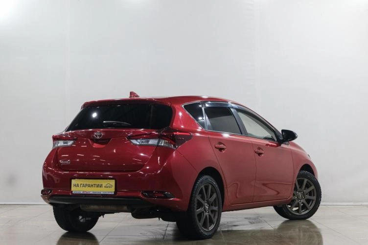 Toyota Auris 6 из 6