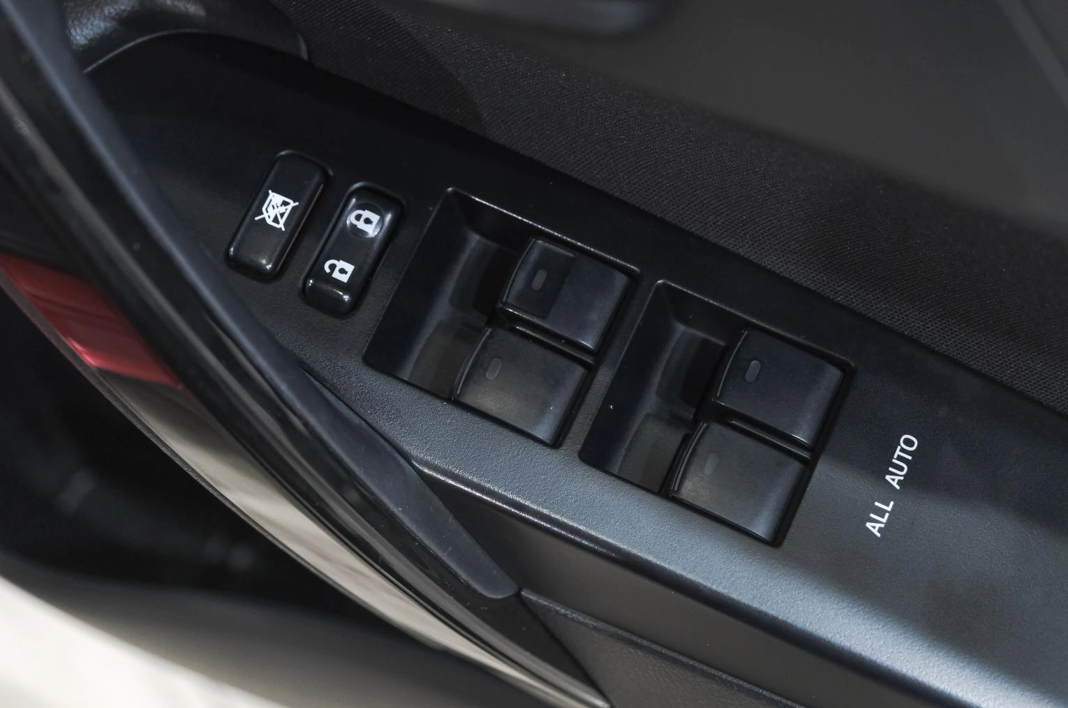 Toyota Auris 24 из 30