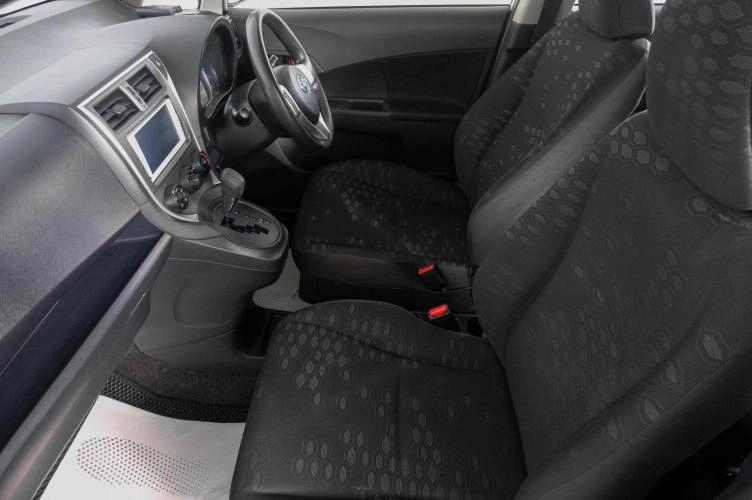 Toyota Ractis 8 из 22