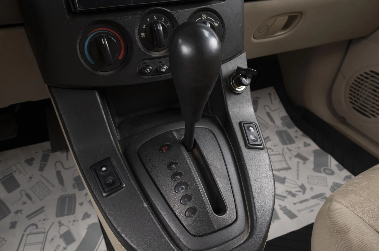 Saturn VUE 11 из 15