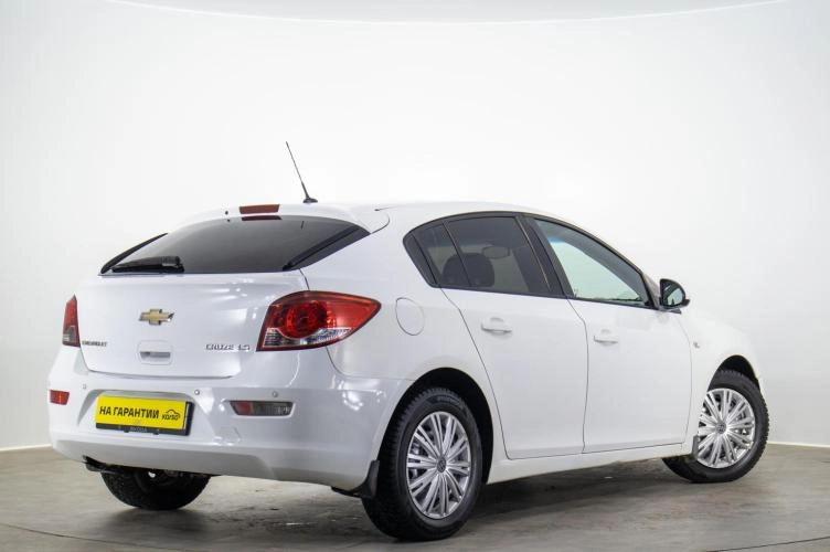 Chevrolet Cruze 4 из 6