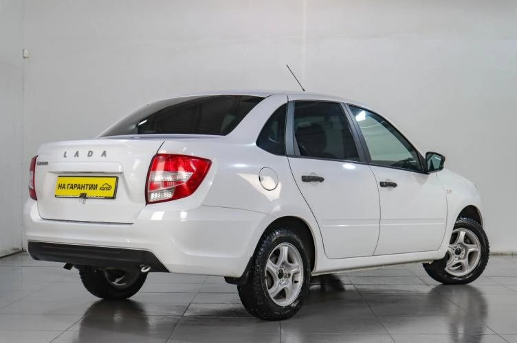 ВАЗ (LADA) Granta 4 из 15