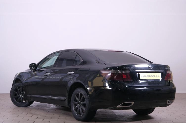 Lexus LS 4 из 5