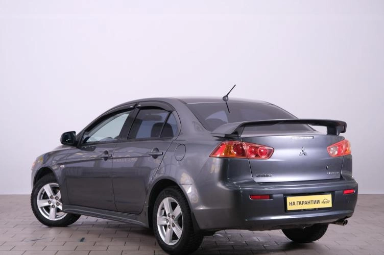 Mitsubishi Lancer 4 из 5