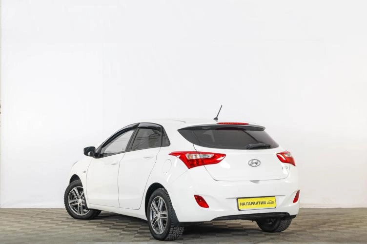 Hyundai i30 4 из 6